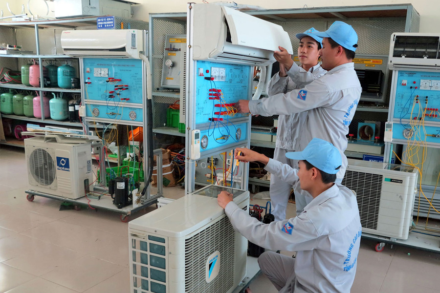 Thợ điện lạnh - phụ điện lạnh - học việc hoặc thực tập điện lạnh làm việc tại TPHCM