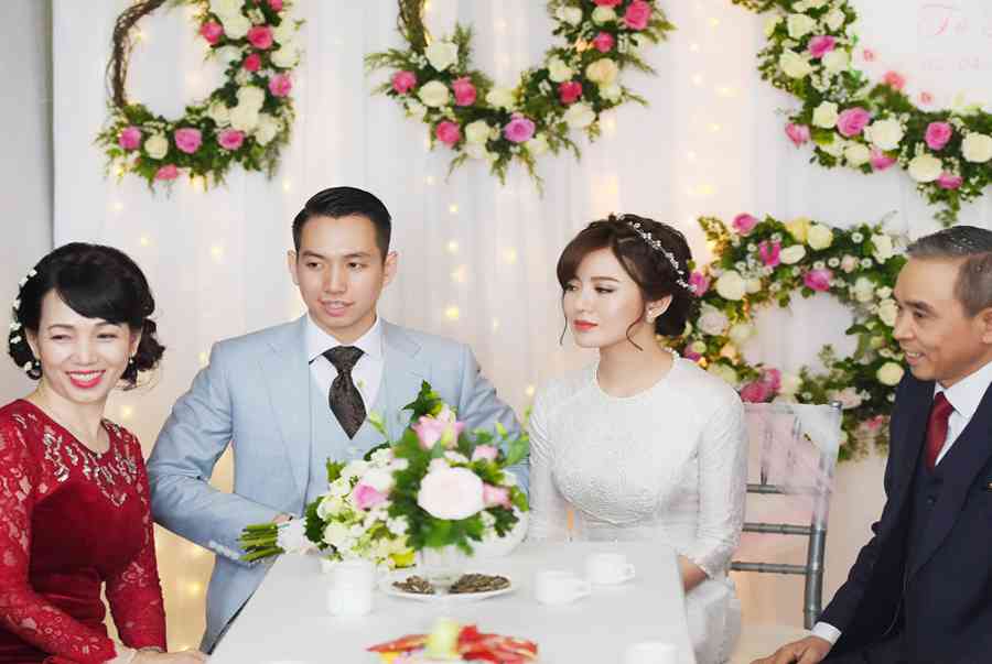 Lễ báo hỷ cô dâu mặc gì? Cần phải chuẩn bị gì? - Ely Wedding - Chia Sẻ Kiến Thức Điện Máy Việt Nam